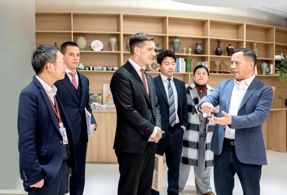 H.E. Mr. Máté Pesti, Ambassador Extraordinary and Plenipotentiary of Hungary to the People’s Republic of China, Visits Cubic Sensor and Instrument CO., Ltd.